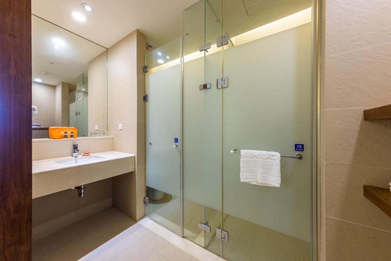 South Garden Hotels And Resorts Taoyuan Exterior photo
