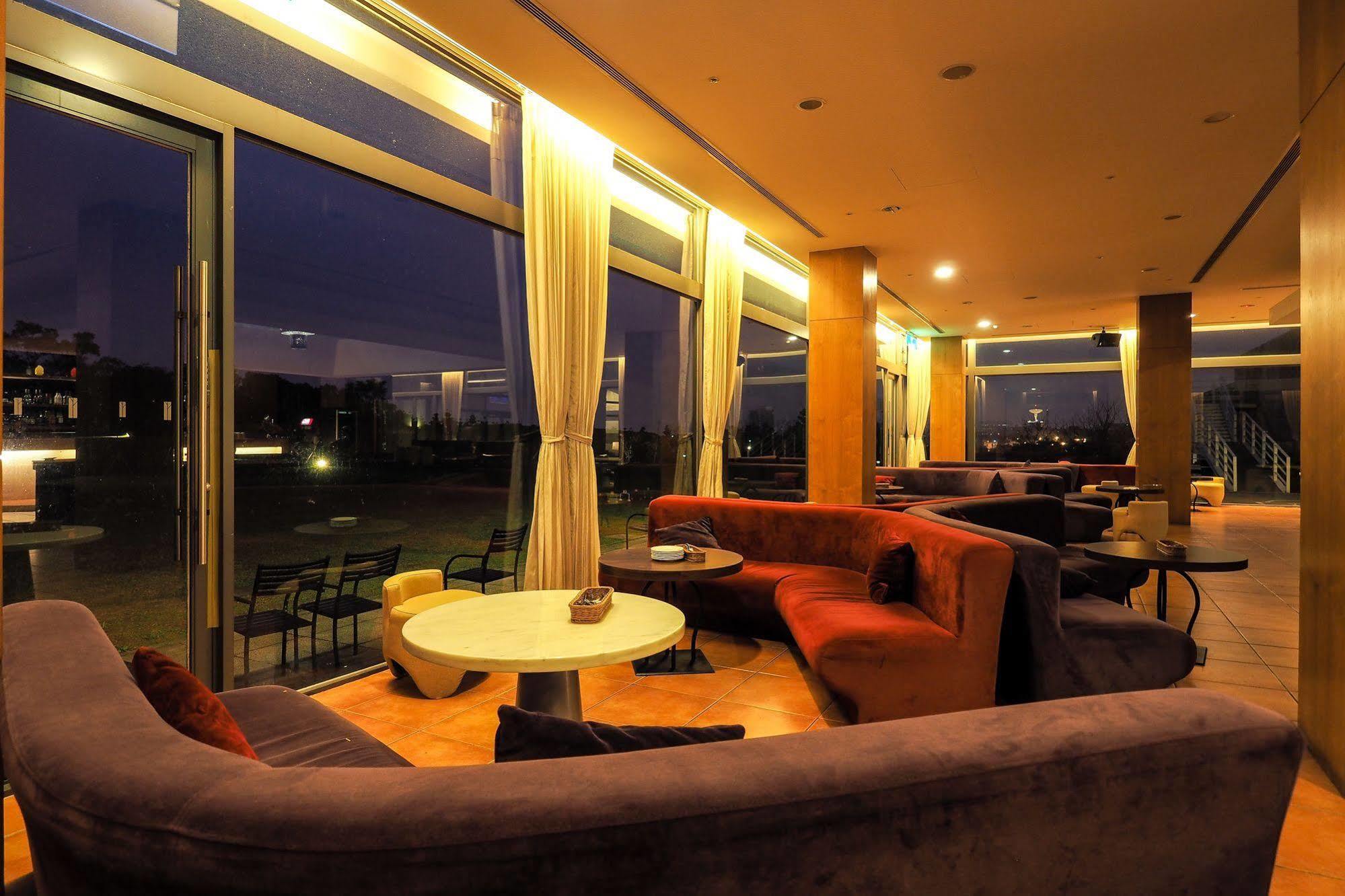 South Garden Hotels And Resorts Taoyuan Exterior photo